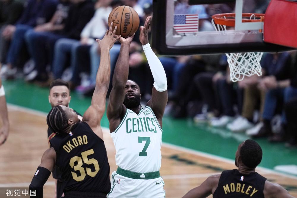 中突出的个 中突出的个